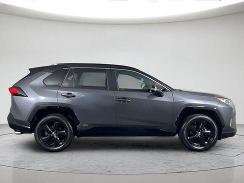 Used 2019 Toyota RAV4 XSE AWD/4WD image 4