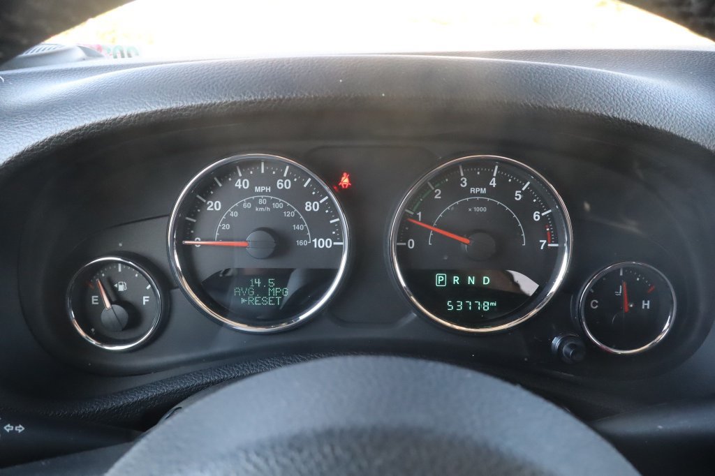 Used 2018 Jeep Wrangler Unlimited Rubicon w/ Connectivity Group AWD/4WD image 24