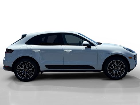 Used 2018 Porsche Macan AWD/4WD image 6