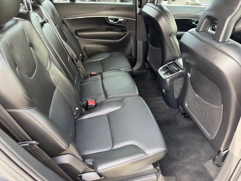 Used 2020 Volvo XC90 T5 Momentum w/ Protection Package Premier FWD image 20