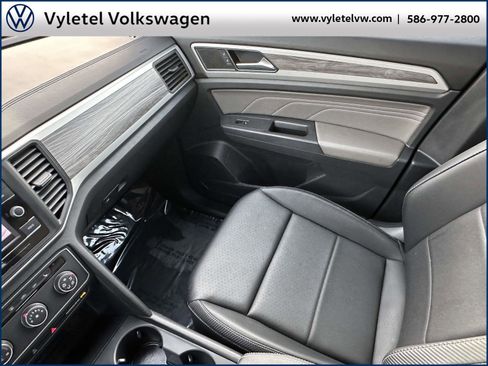 Certified 2023 Volkswagen Atlas Cross Sport SE image 31
