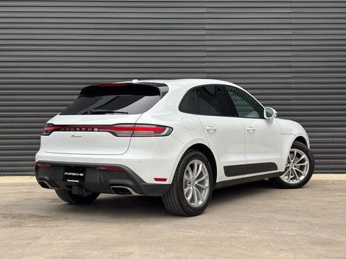 Certified 2025 Porsche Macan image 7