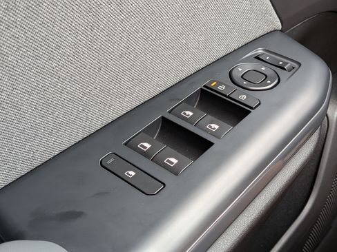 New 2025 Kia K4 EX image 23