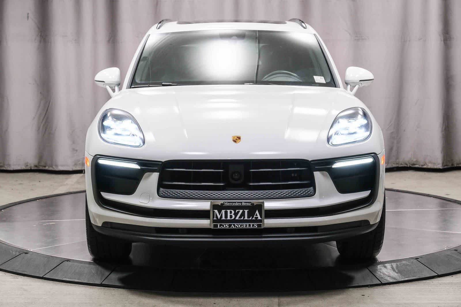 Used 2023 Porsche Macan AWD/4WD image 6