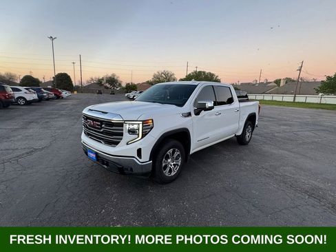 Used 2024 GMC Sierra 1500 SLT image 1