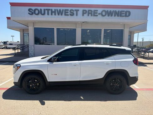 Used 2023 GMC Terrain AT4 AWD/4WD image 8