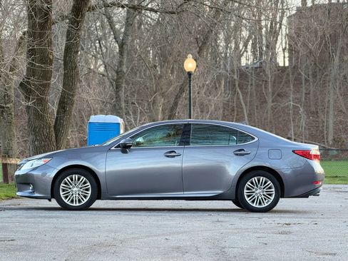 Used 2013 Lexus ES 350 w/ Luxury Pkg image 5