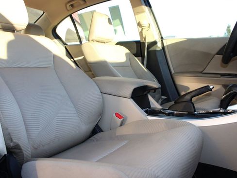 Used 2014 Honda Accord LX image 29