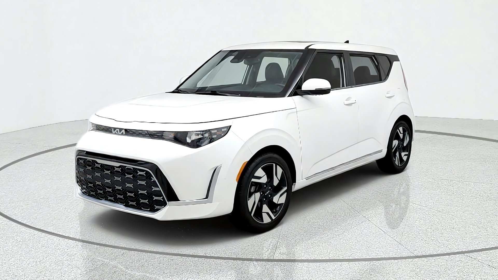 Used 2023 Kia Soul GT-Line FWD image 1