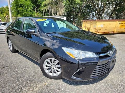 Used 2015 Toyota Camry LE FWD image 8