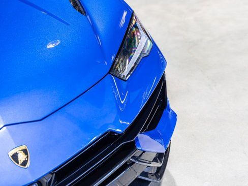 Used 2024 Lamborghini Urus Performante AWD/4WD image 10