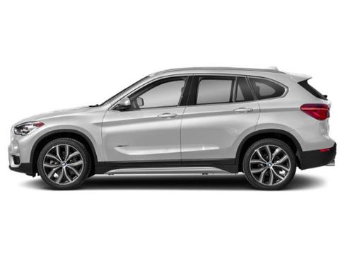Used 2018 BMW X1 xDrive28i image 3