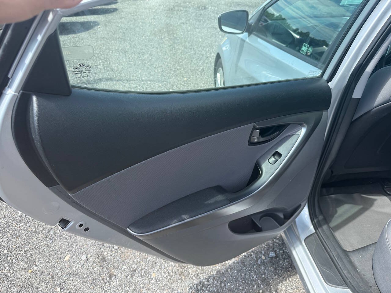 Used 2013 Hyundai Elantra GLS w/ Preferred Pkg FWD image 11