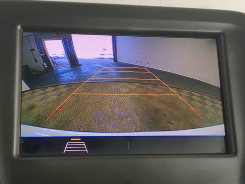 Used 2020 Chevrolet Equinox LS image 23