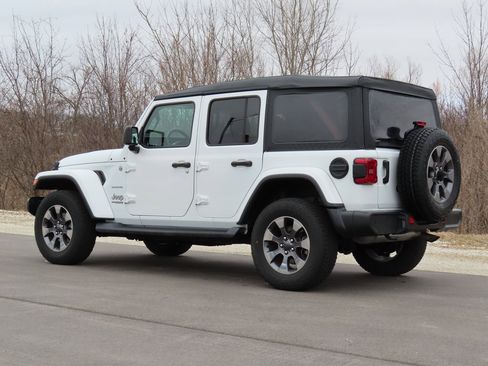 Used 2020 Jeep Wrangler Unlimited Sahara image 4