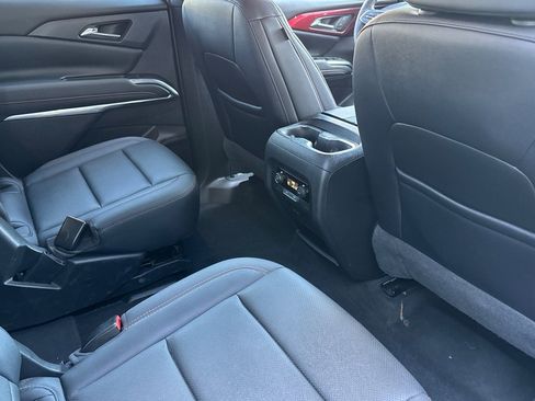 Used 2025 Chevrolet Traverse Z71 image 20