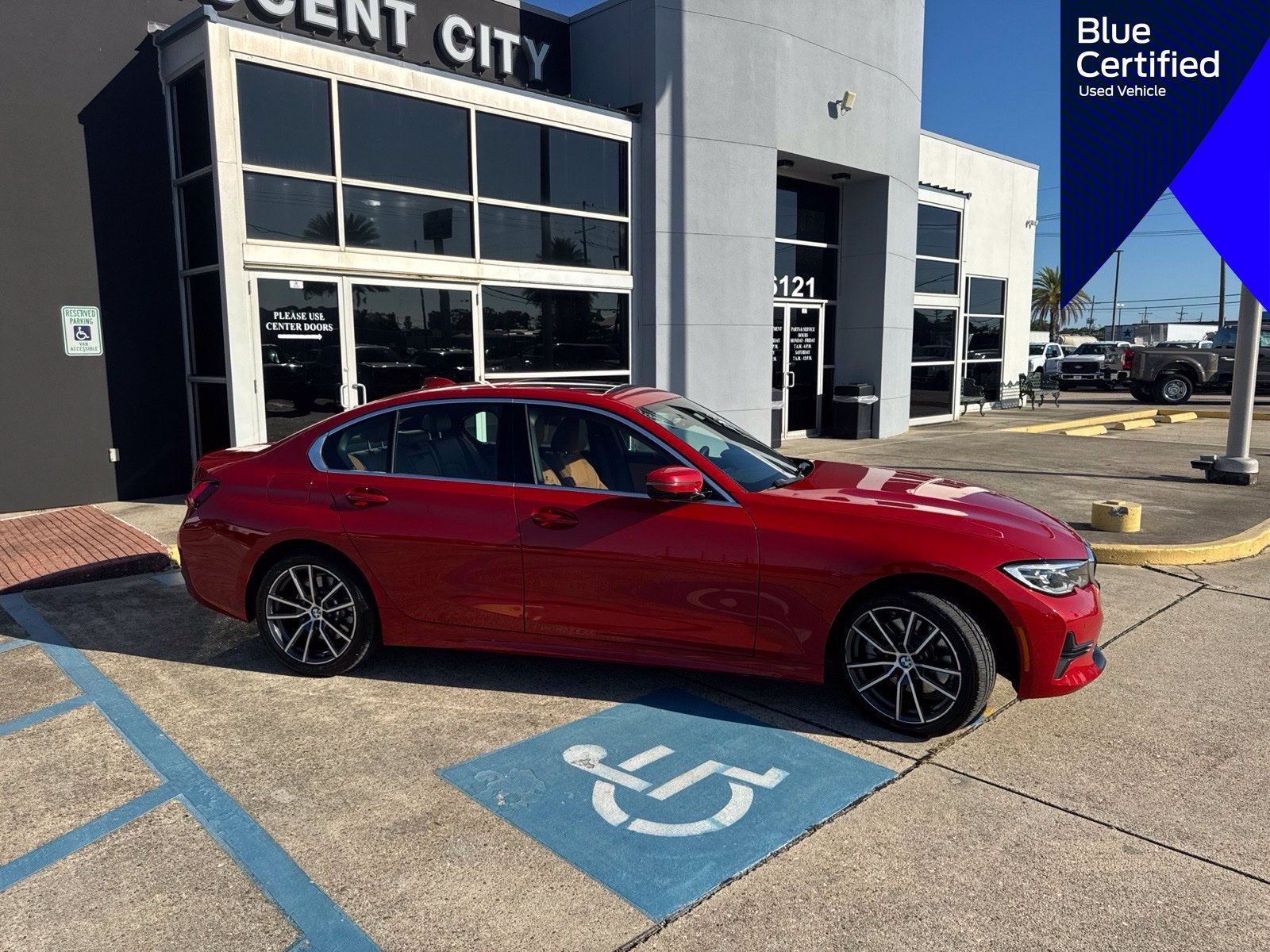 Used 2022 BMW 330i xDrive Sedan w/ Driving Assistance Package AWD/4WD image 3