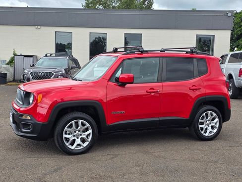 Used 2015 Jeep Renegade Latitude w/ Cold Weather Group II AWD/4WD image 24