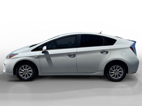 Used 2013 Toyota Prius Prime Plug-In Hybrid FWD image 2