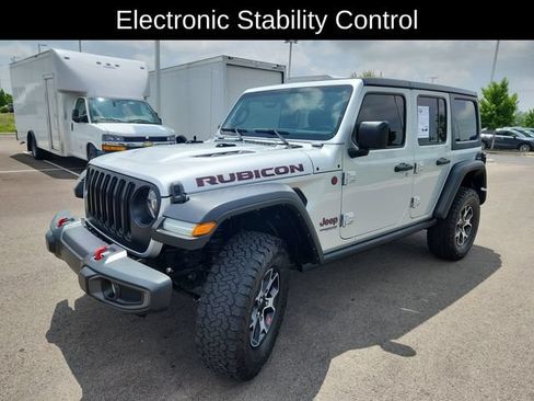 Used 2022 Jeep Wrangler Unlimited Rubicon w/ LED Lighting Group AWD/4WD image 3