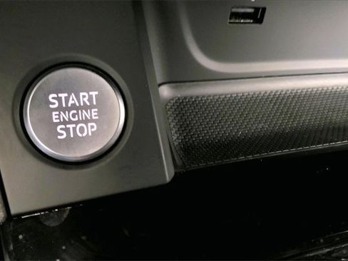 Certified 2023 Audi A4 2.0T Premium w/ Convenience Package image 32