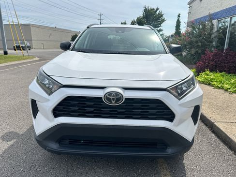 Used 2021 Toyota RAV4 LE FWD image 9