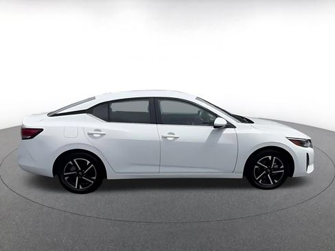Used 2025 Nissan Sentra SV FWD image 15