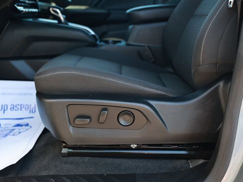 Used 2023 Chevrolet Colorado LT w/ LT Convenience Package II image 19