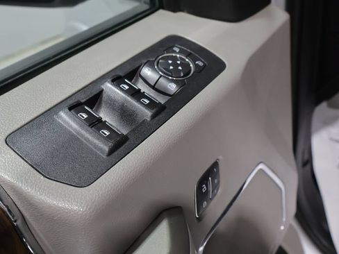 Used 2019 Ford F150 Lariat w/ Equipment Group 501A Mid AWD/4WD image 15