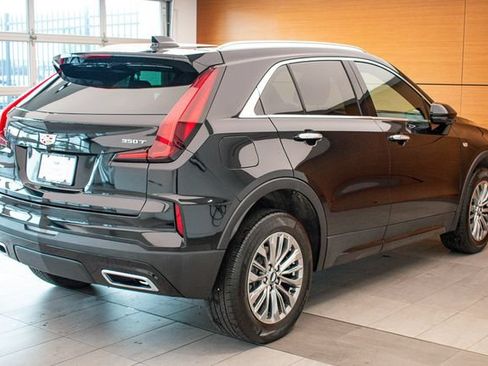 Used 2024 Cadillac XT4 Premium Luxury AWD/4WD image 6