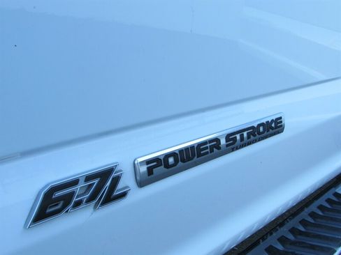 Used 2017 Ford F250 Lariat w/ Tow Technology Bundle image 34