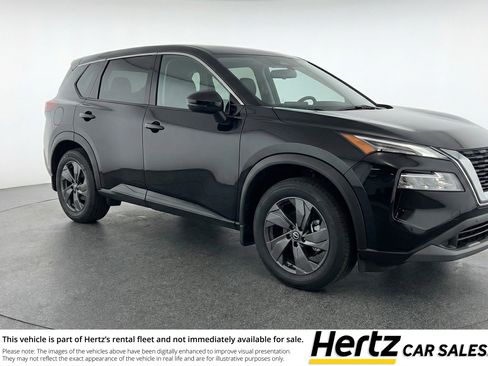 Used 2025 Nissan Rogue SV image 1