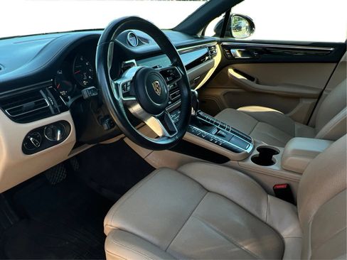 Used 2021 Porsche Macan AWD/4WD image 16