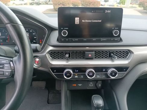 Used 2023 Acura Integra image 16