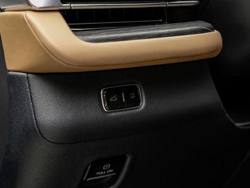 Used 2025 Lincoln Navigator L Black Label AWD/4WD image 34