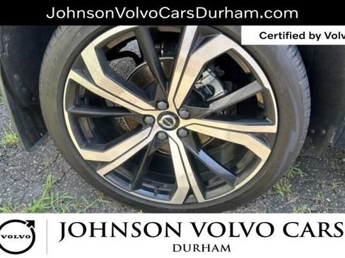 Certified 2024 Volvo XC60 B5 Ultimate w/ Protection Package Premier AWD/4WD image 7