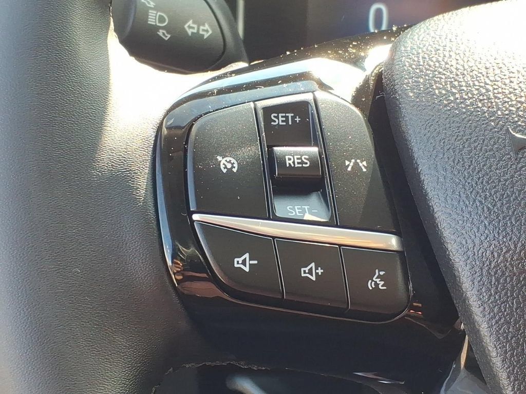 Used 2023 Ford Escape Active AWD/4WD image 12