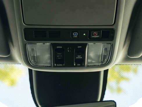 Used 2024 Honda Odyssey Elite image 36