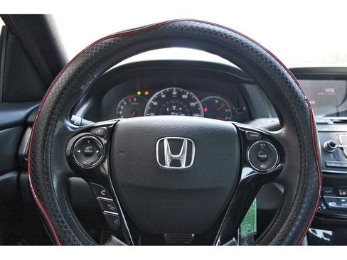 Used 2017 Honda Accord Sport image 15