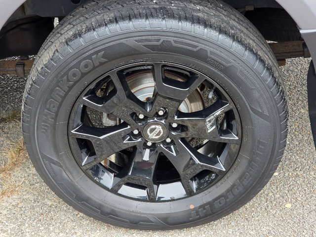 Used 2020 Nissan Frontier SV w/ Midnight Edition Floor Mats AWD/4WD image 16