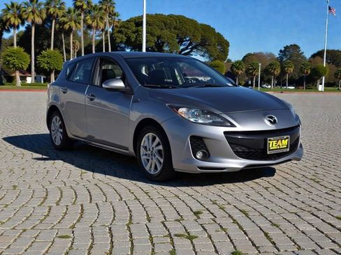 Used 2013 MAZDA MAZDA3 i Grand Touring w/ Tech Pkg image 3