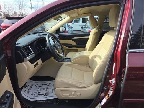 Used 2016 Toyota Highlander Plus image 9