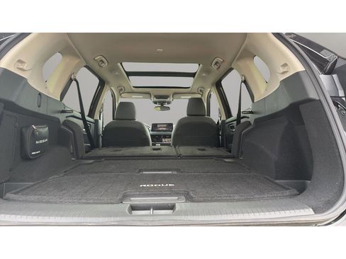 Used 2025 Nissan Rogue SL w/ SL Premium Package image 25