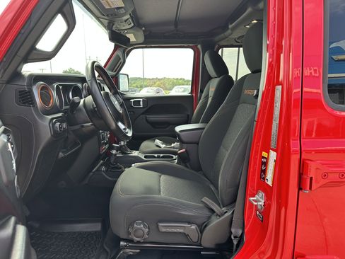 Used 2021 Jeep Gladiator Mojave image 19