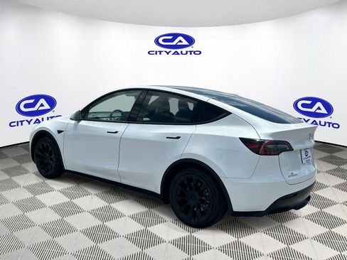 Used 2021 Tesla Model Y Long Range AWD/4WD image 5