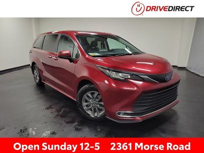 Used 2022 Toyota Sienna XLE
