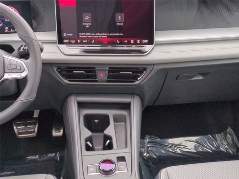 New 2026 Volkswagen Tiguan SE R-Line AWD/4WD image 14