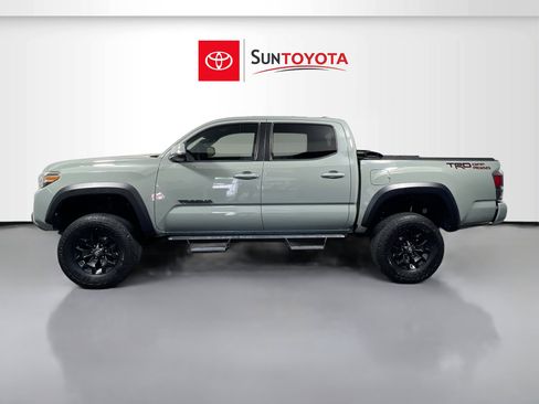 Used 2022 Toyota Tacoma TRD Off-Road w/ Technology Package RWD image 7
