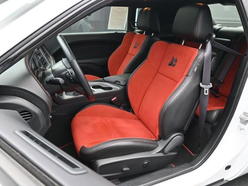 Used 2023 Dodge Challenger R/T Scat Pack image 5