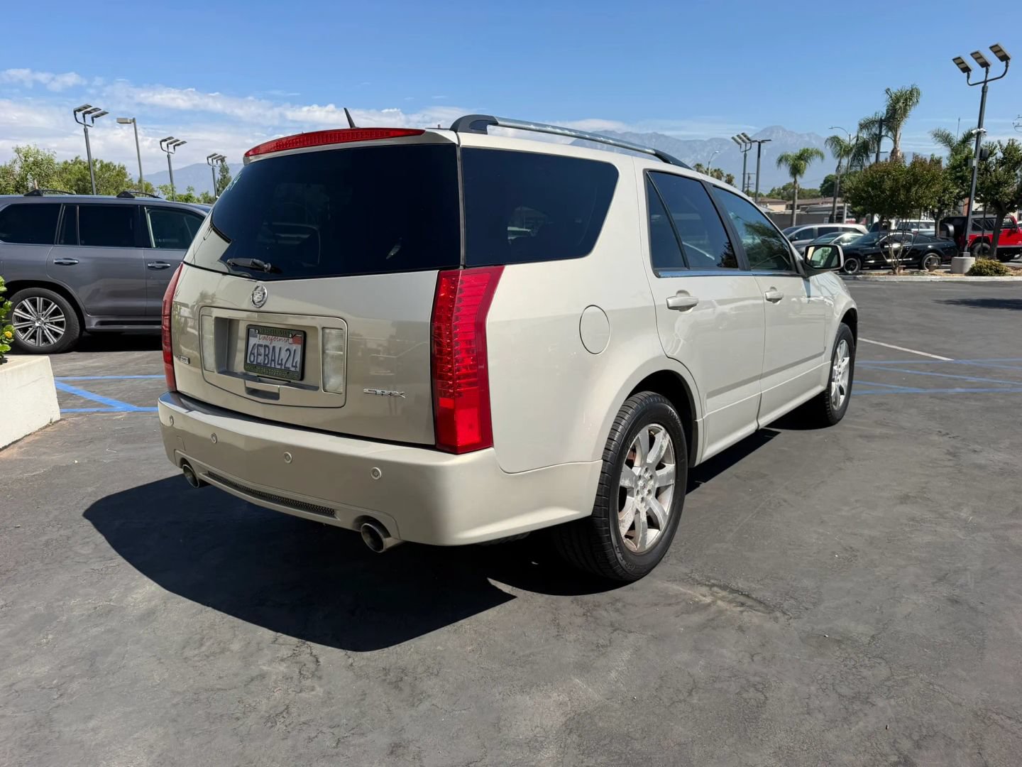 Used 2008 Cadillac SRX 2WD V8 w/ Utility Package image 6